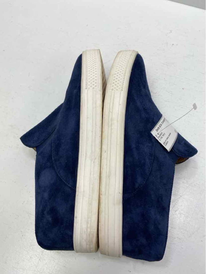 Caslon 9 Sneakers