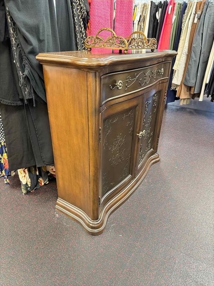 Pulaski Decorative chest
