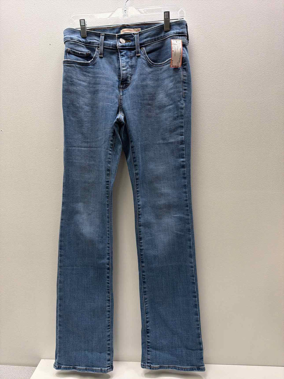 levi Size 28 Jeans