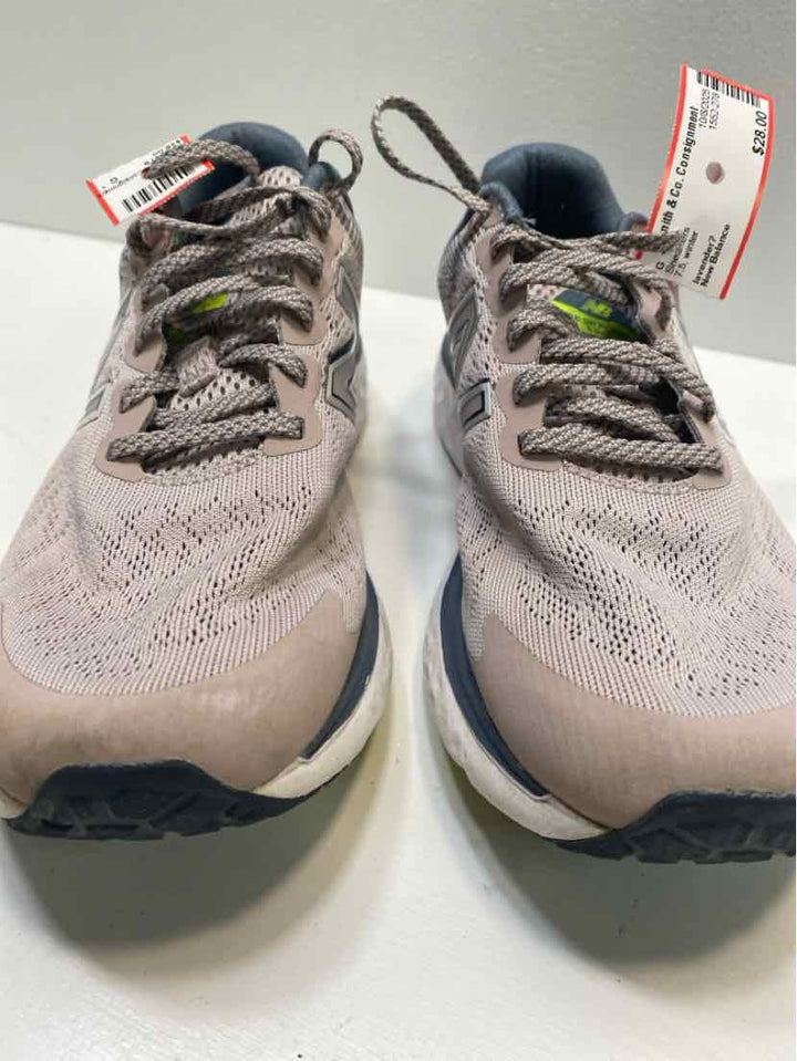 New Balance 7.5 Sneakers