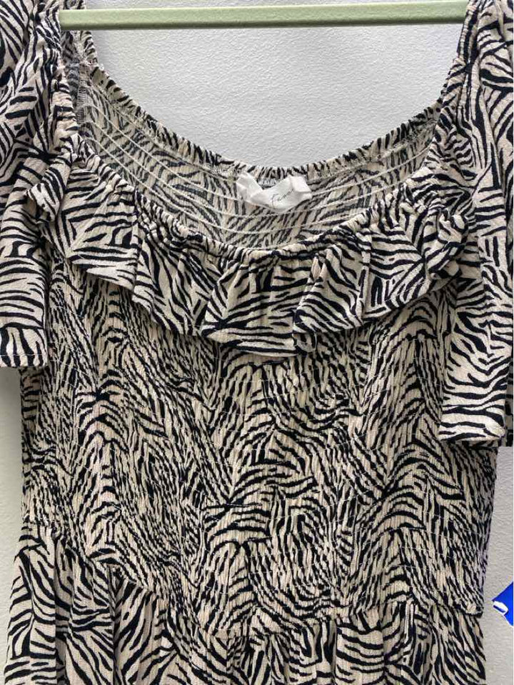 All in Favor Size S Jumper