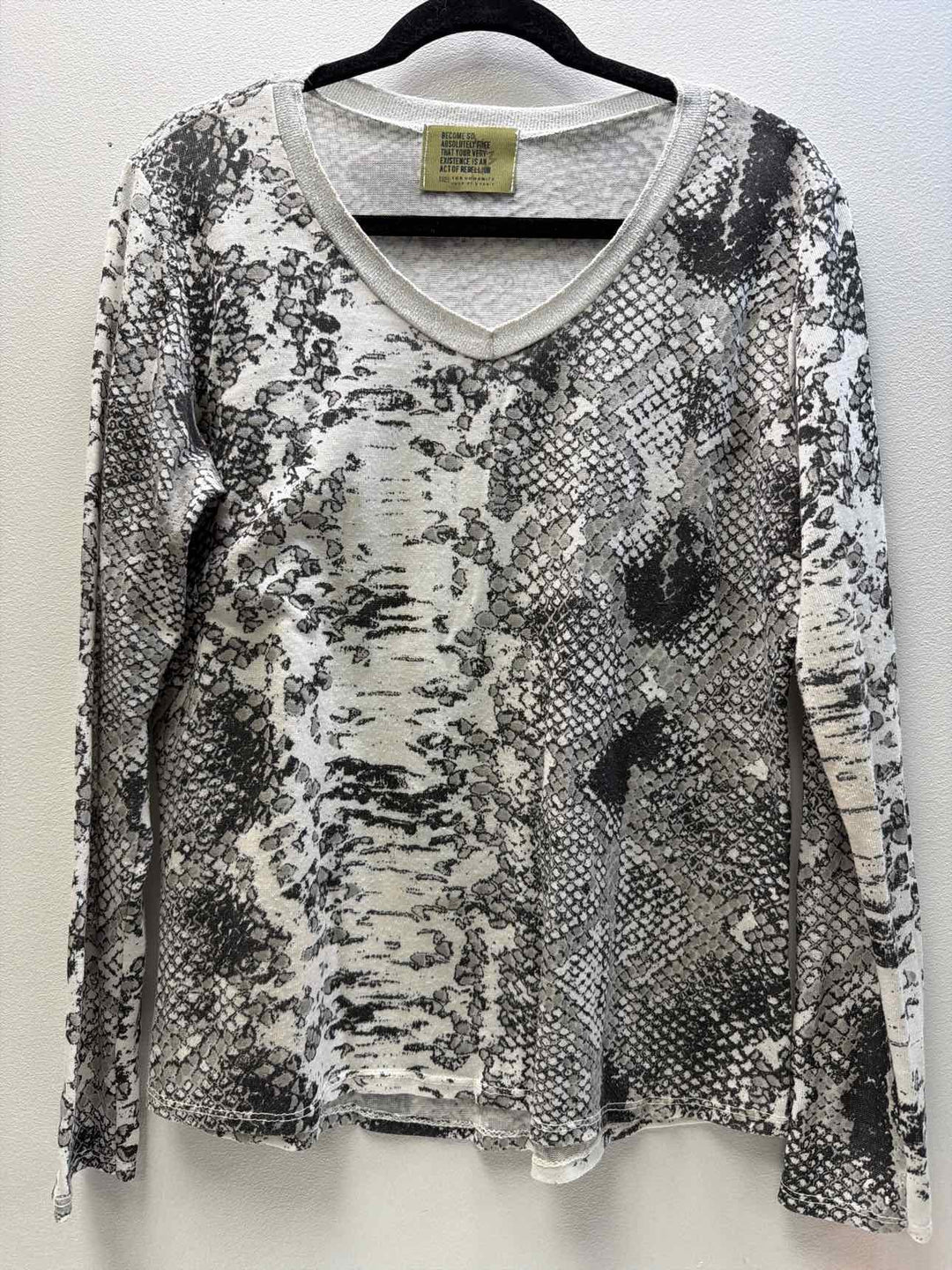 free for humanity Size M? Blouse