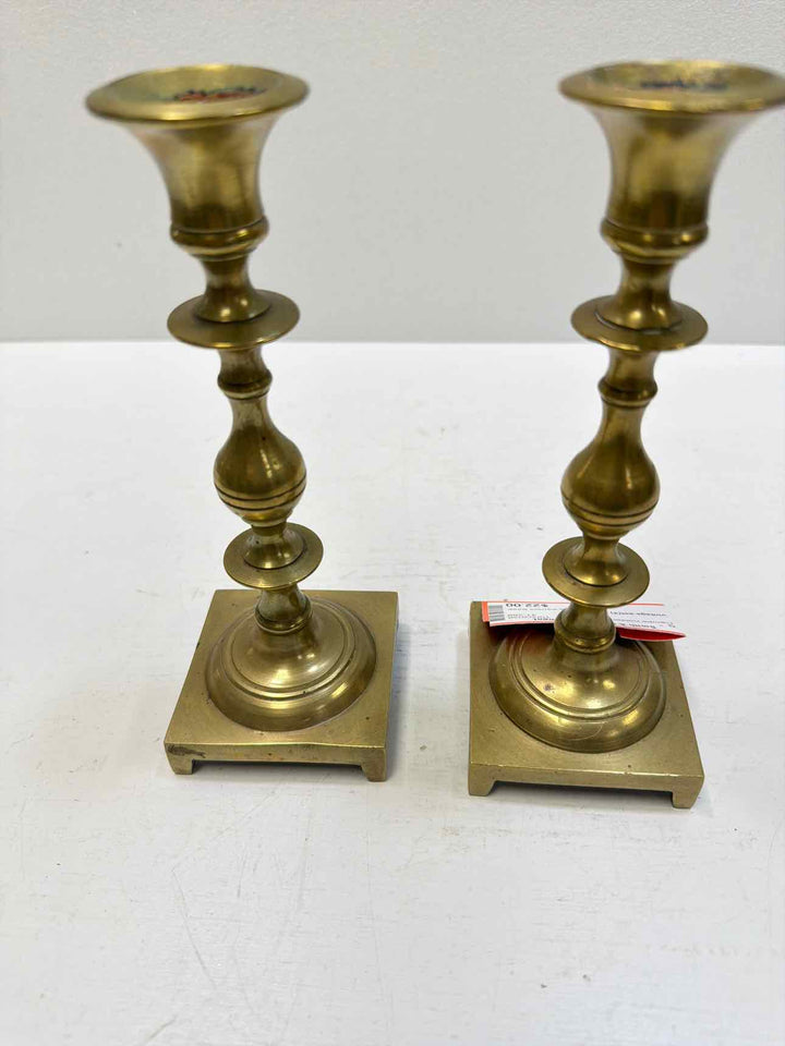 Candle holder