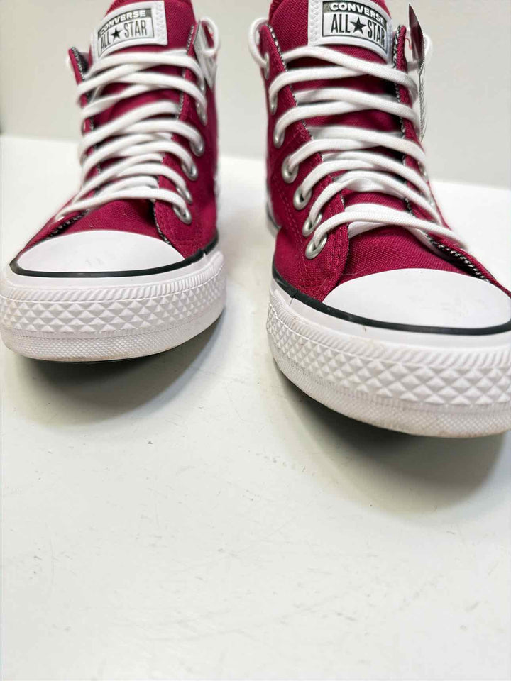 Converse 9.5 Sneakers