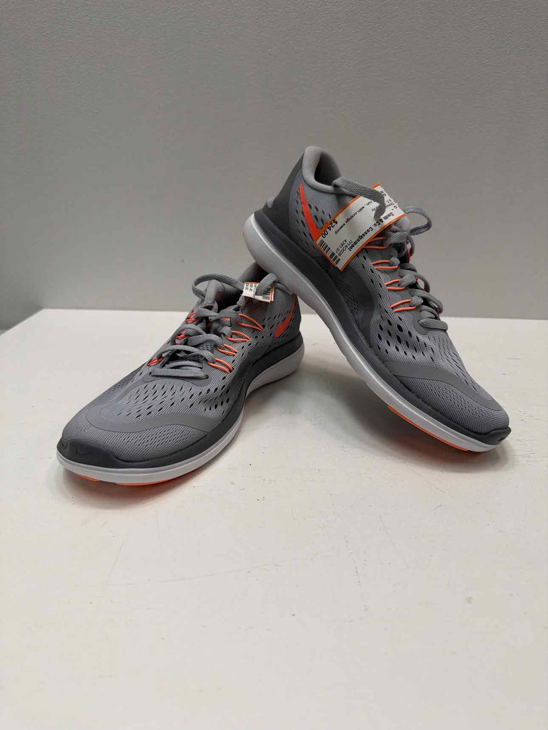 Nike 8.5 Sneakers
