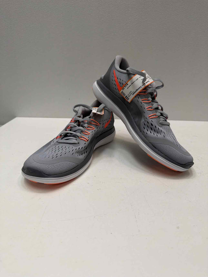 Nike 8.5 Sneakers