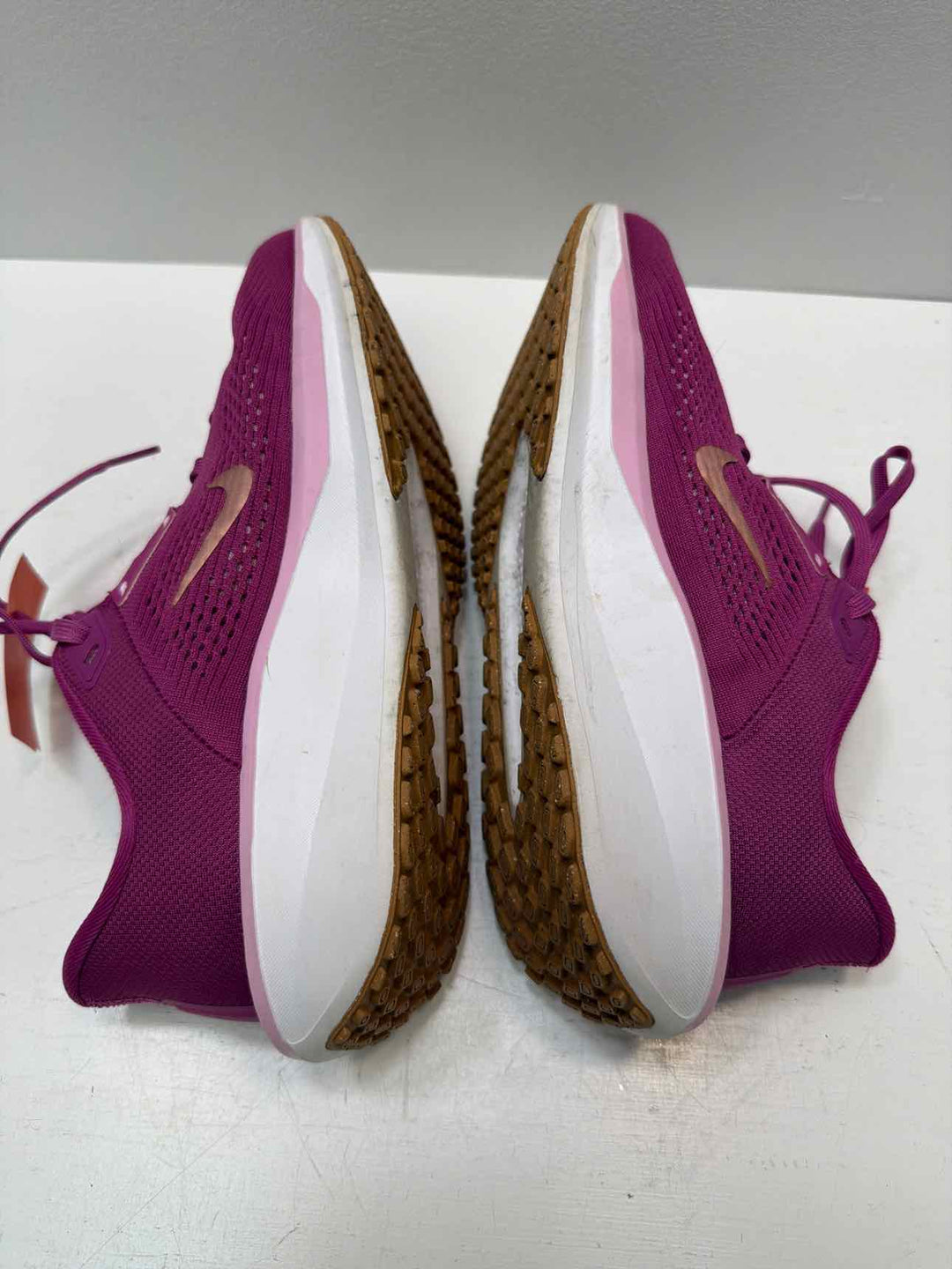 Nike 8.5 Sneakers