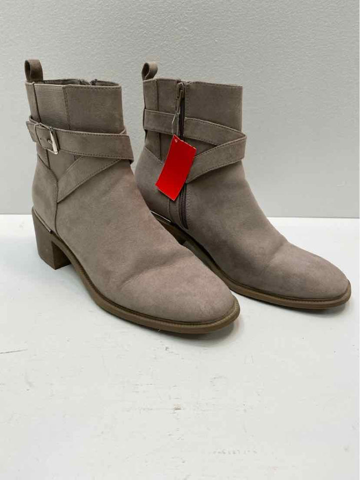 Liz Claiborne 9 Booties