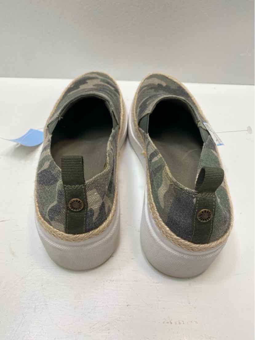 yellow box 7/8 Sneakers
