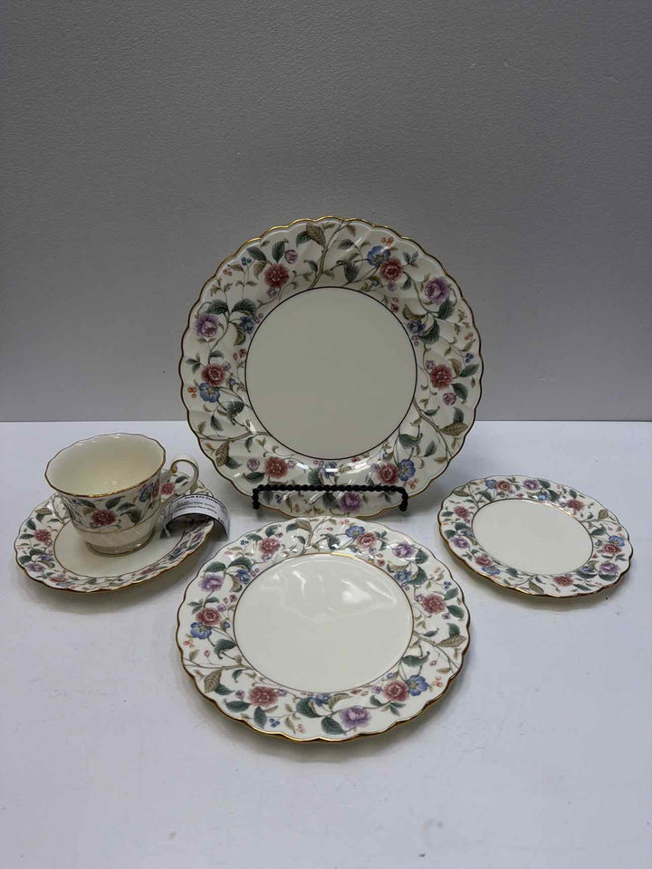 Noritake La Prada dish set