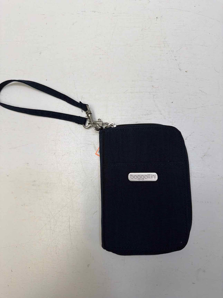 baggallini Wristlet