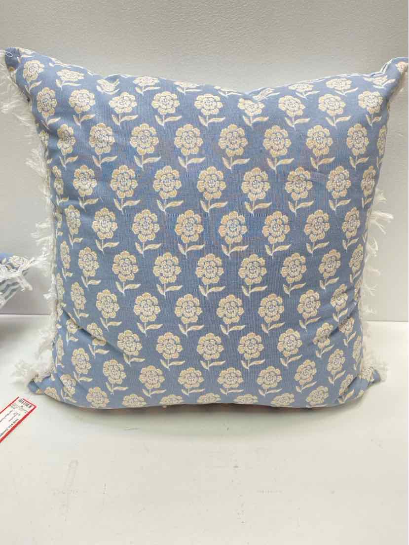 throw pillow