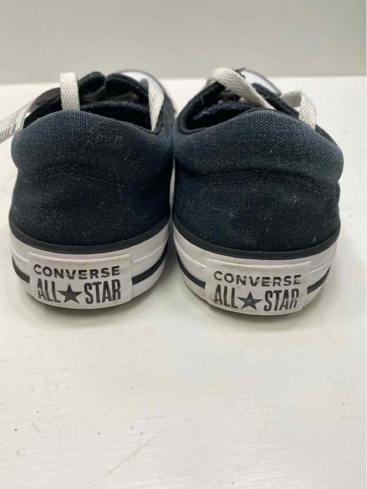 Converse 7.5 Sneakers