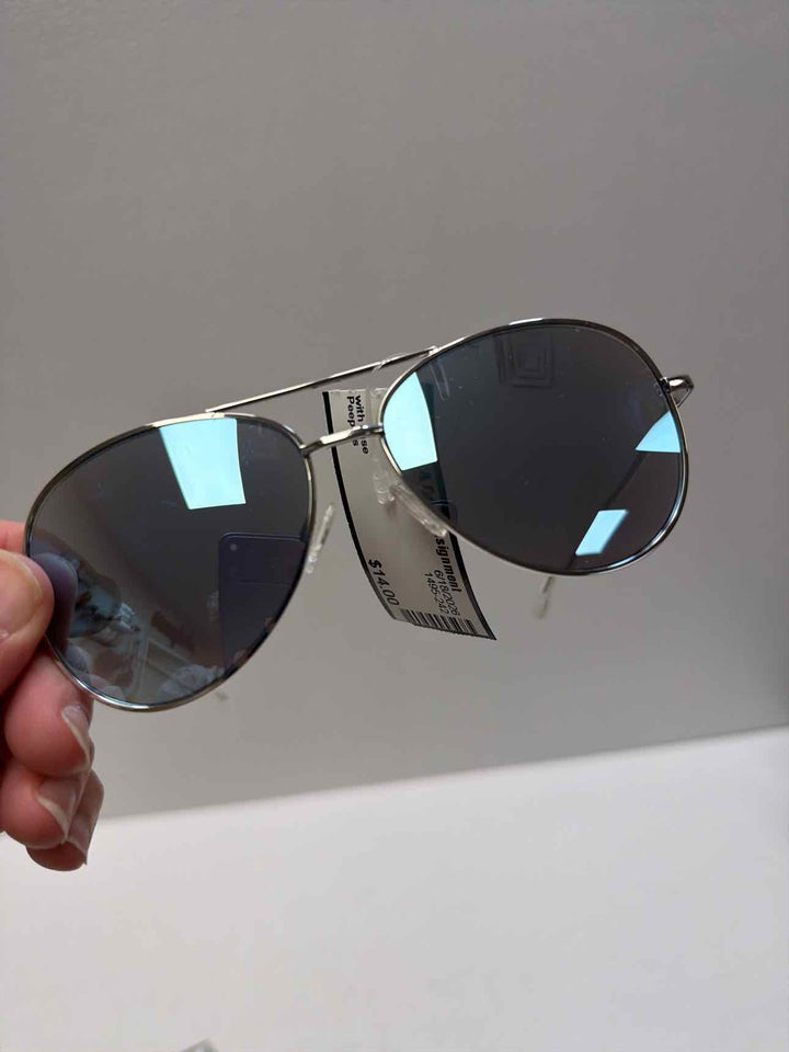 Peepers Sunglasses