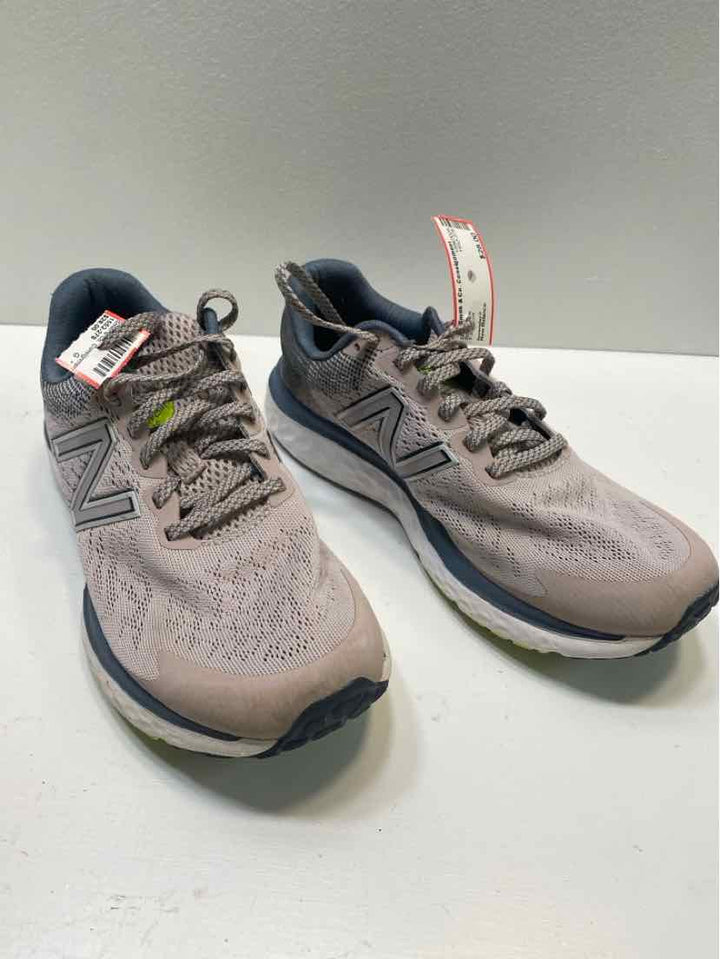 New Balance 7.5 Sneakers