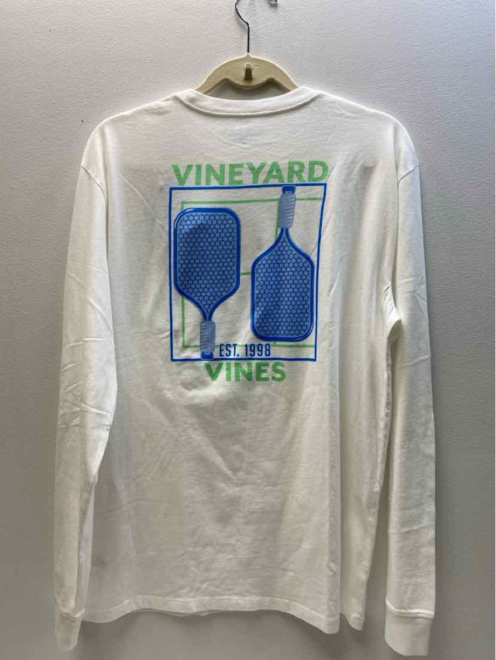 Vineyard Vines Size M T-shirt