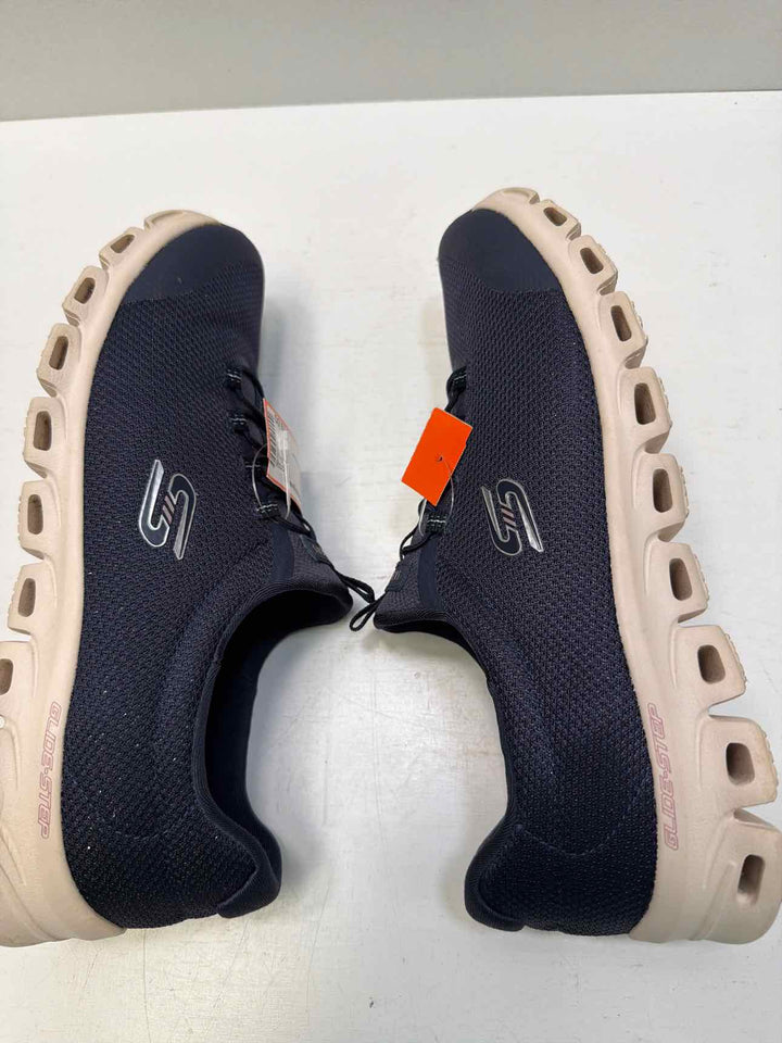Skechers 8 slip on