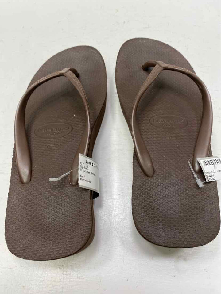 Havaianas 8 flip flops