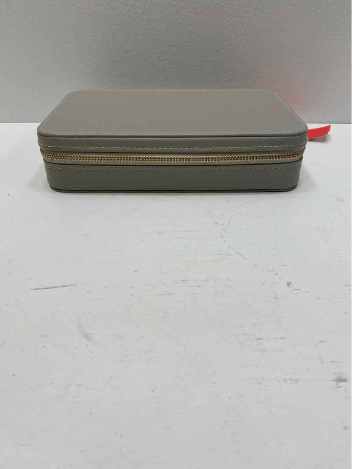 jewery holder
