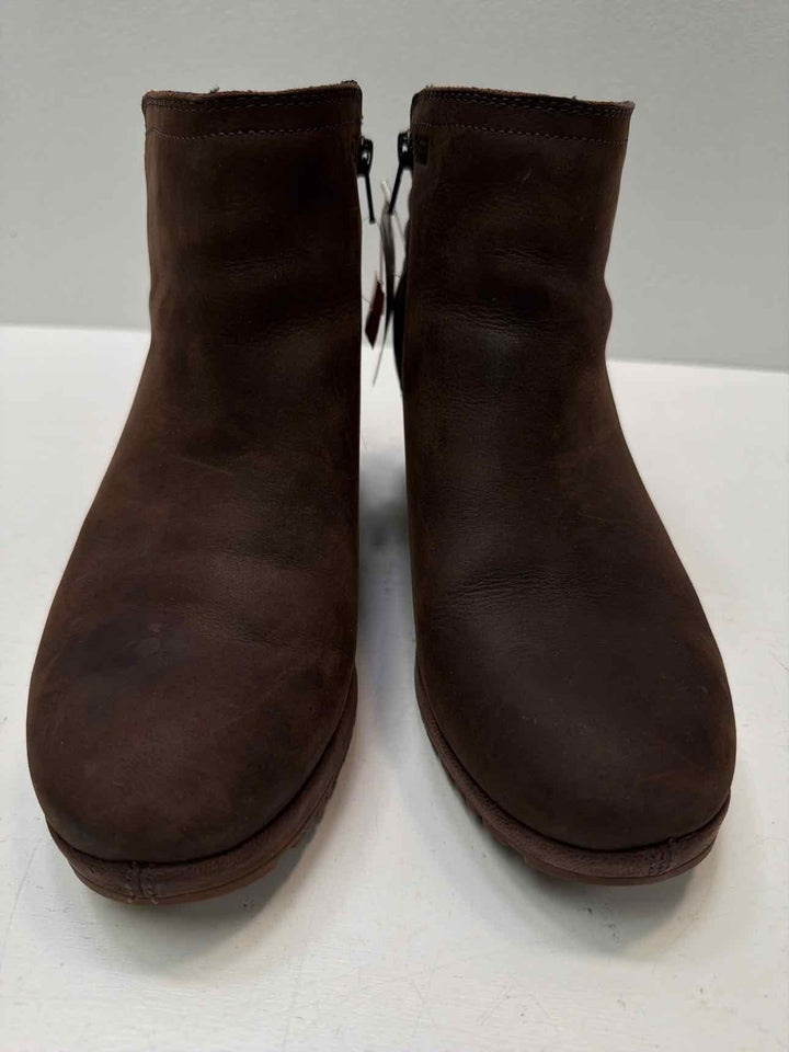 Merrell 9.5 Booties