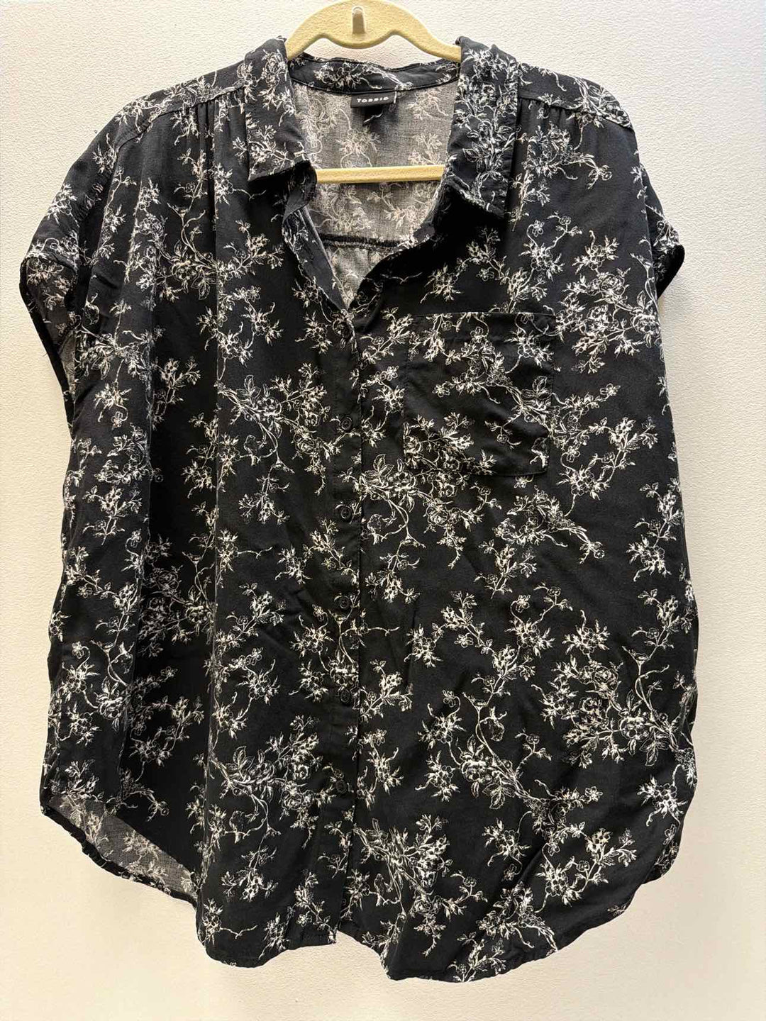 TORRID Size 2 Blouse