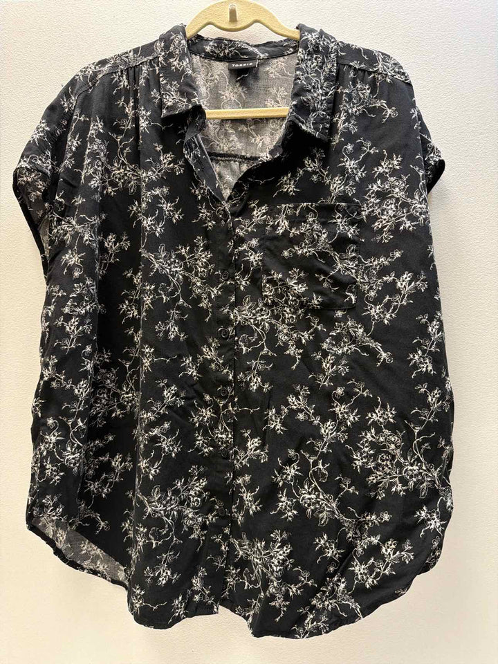 TORRID Size 2 Blouse