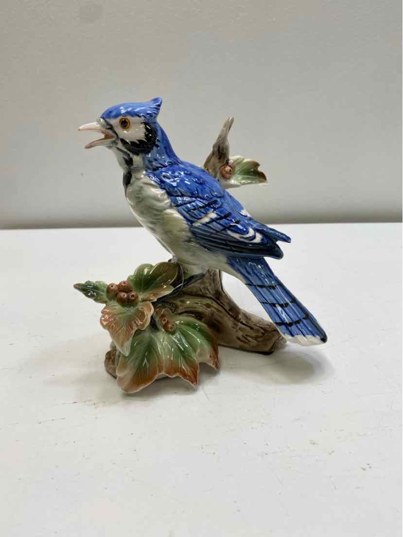 Figurine