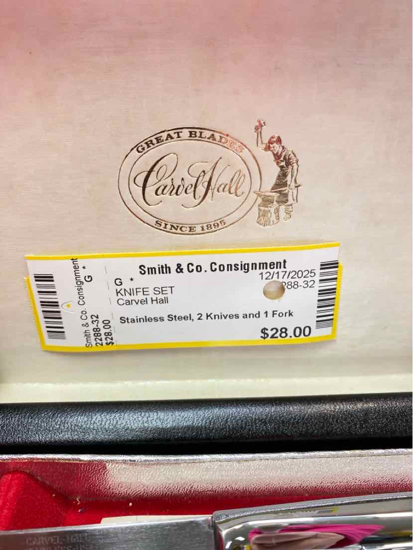 Carvel Hall KNIFE SET