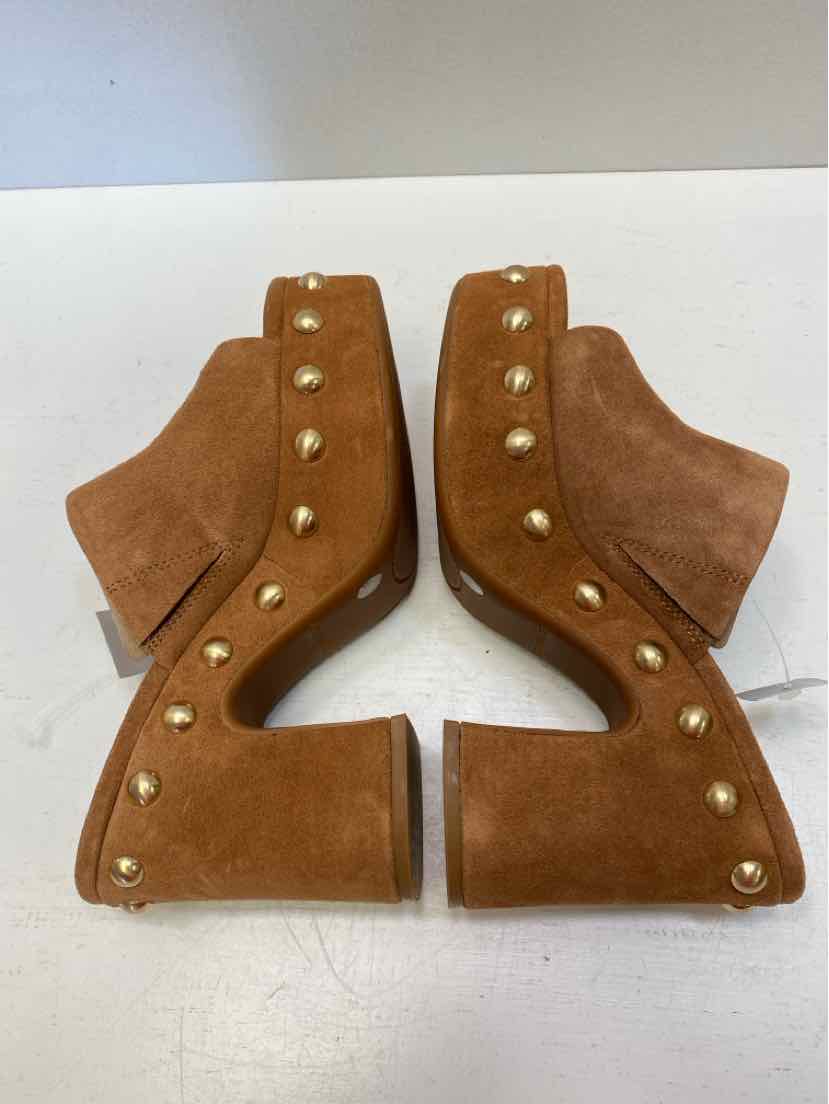 CHELSEA & VIOLET 7.5 Sandals