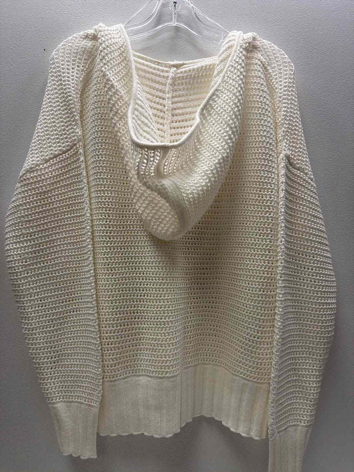 Cyrus Size M Sweater