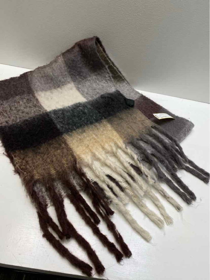 steve madden Winter Scarf