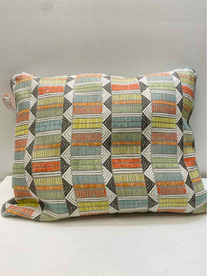 throw pillow