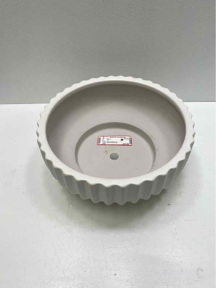 better homes & gar Planter