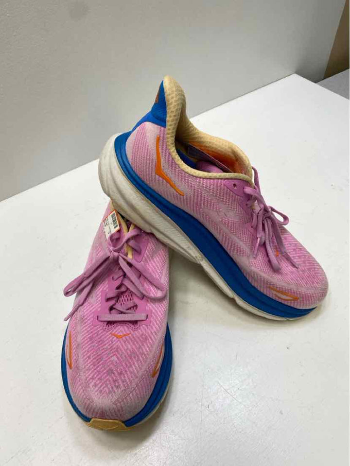 hoka 9.5 Sneakers