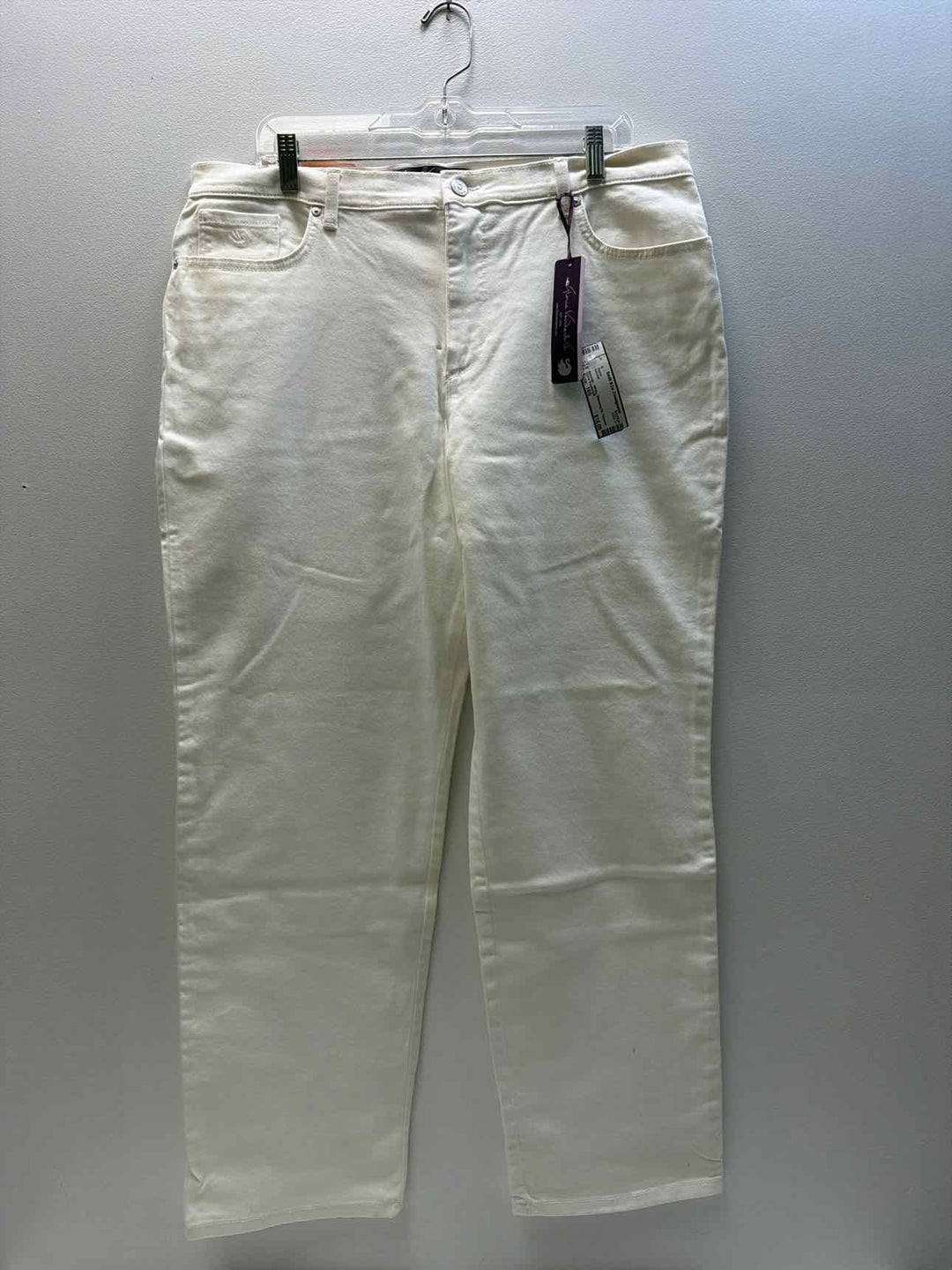 Gloria Vanderbilt Size 16S Jeans