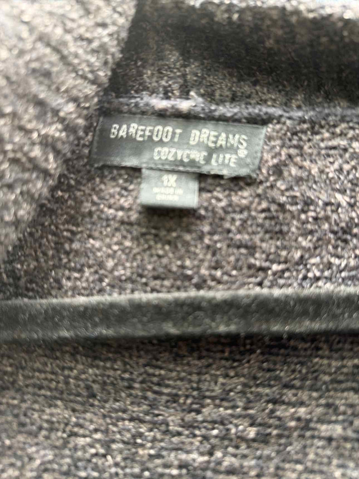 barefoot dreams Size 1X Cardigan