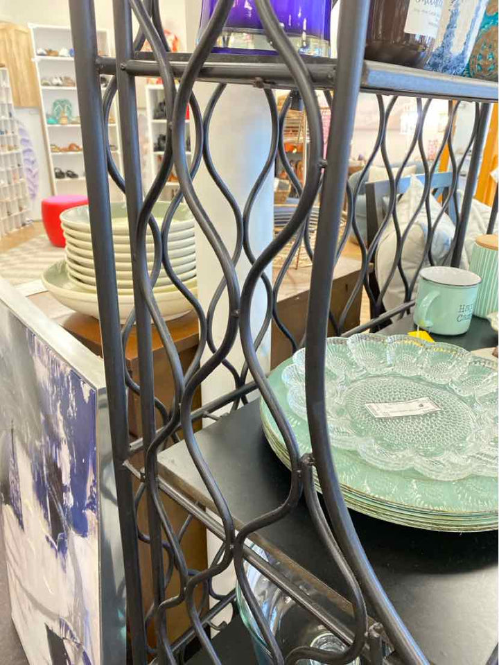 baker's rack