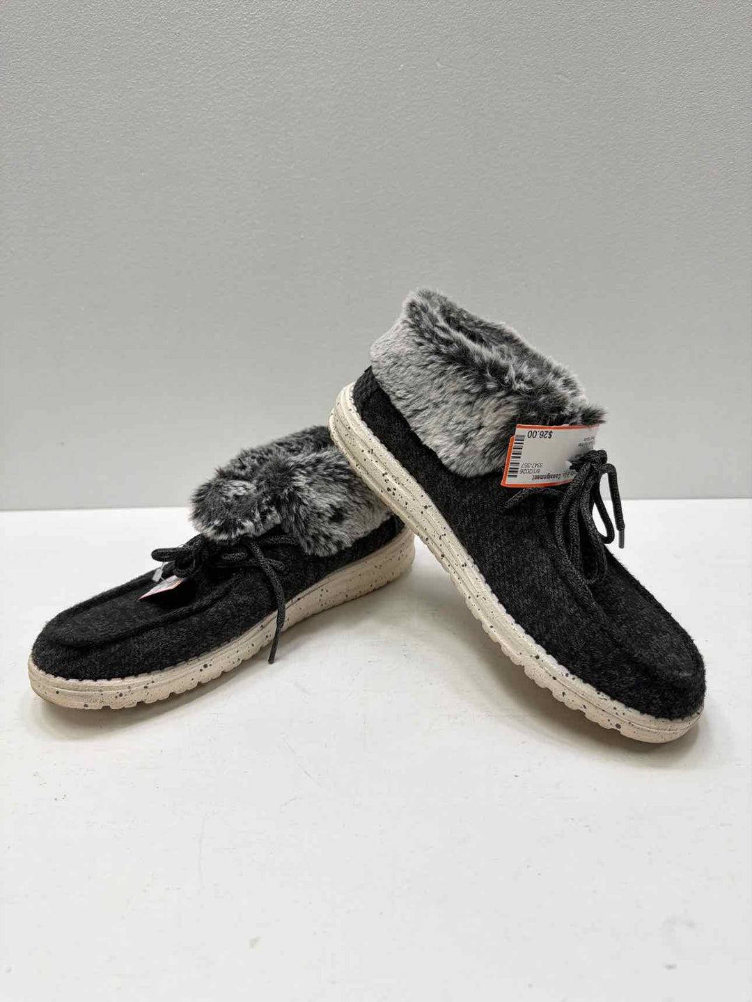 hey dude 8 Casual Shoes