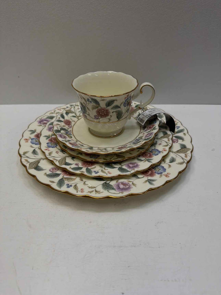 Noritake La Prada dish set