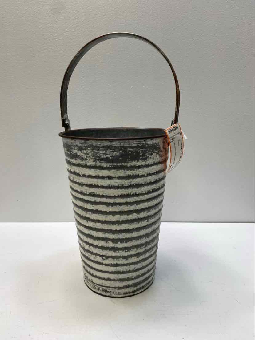 bucket