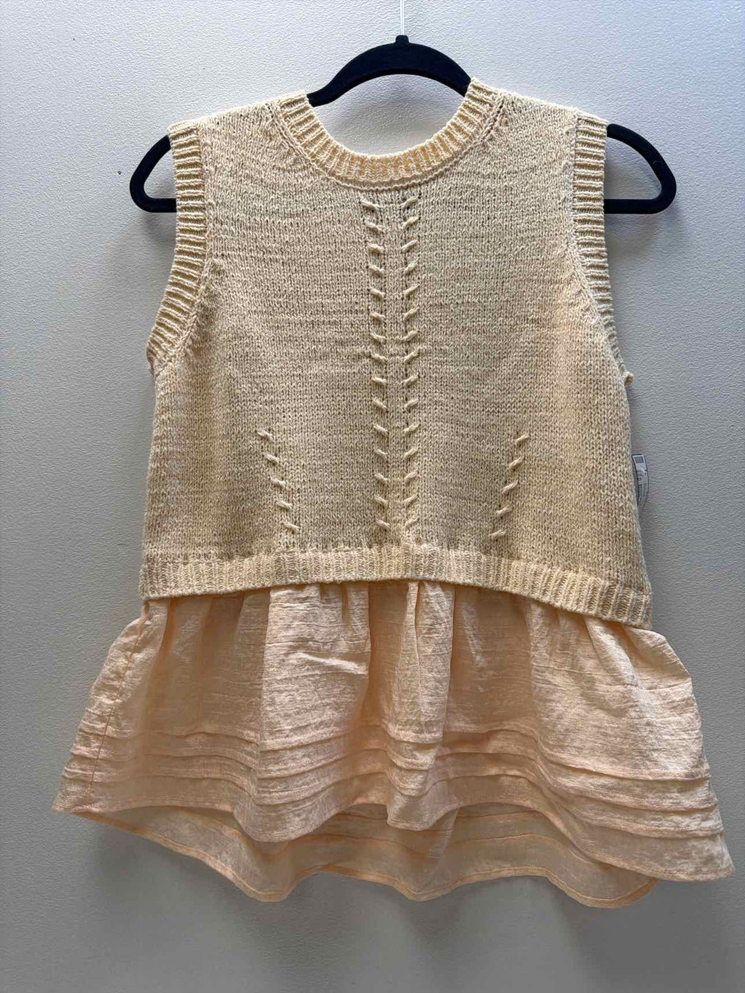 Simply Vera Size M Sweater