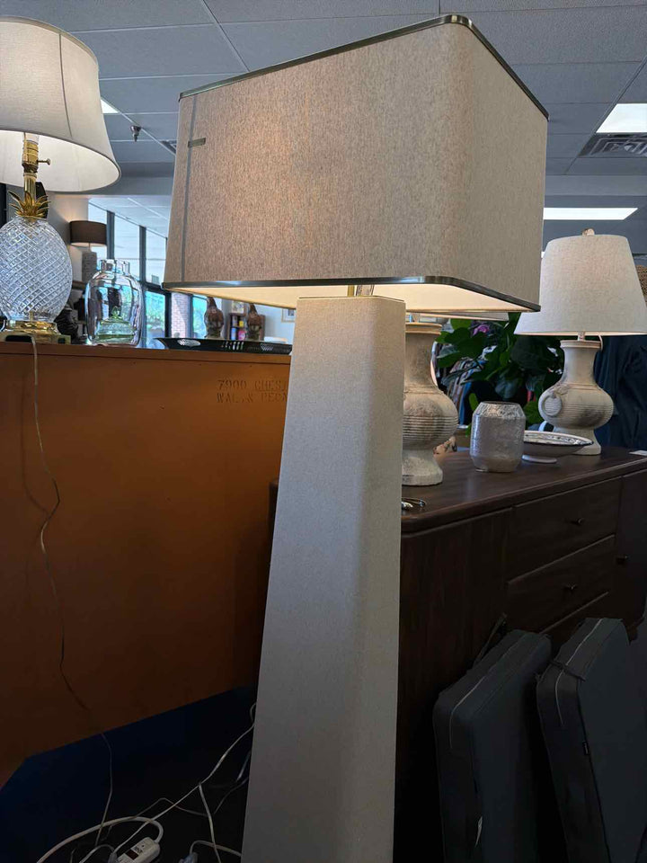 Floor lamp