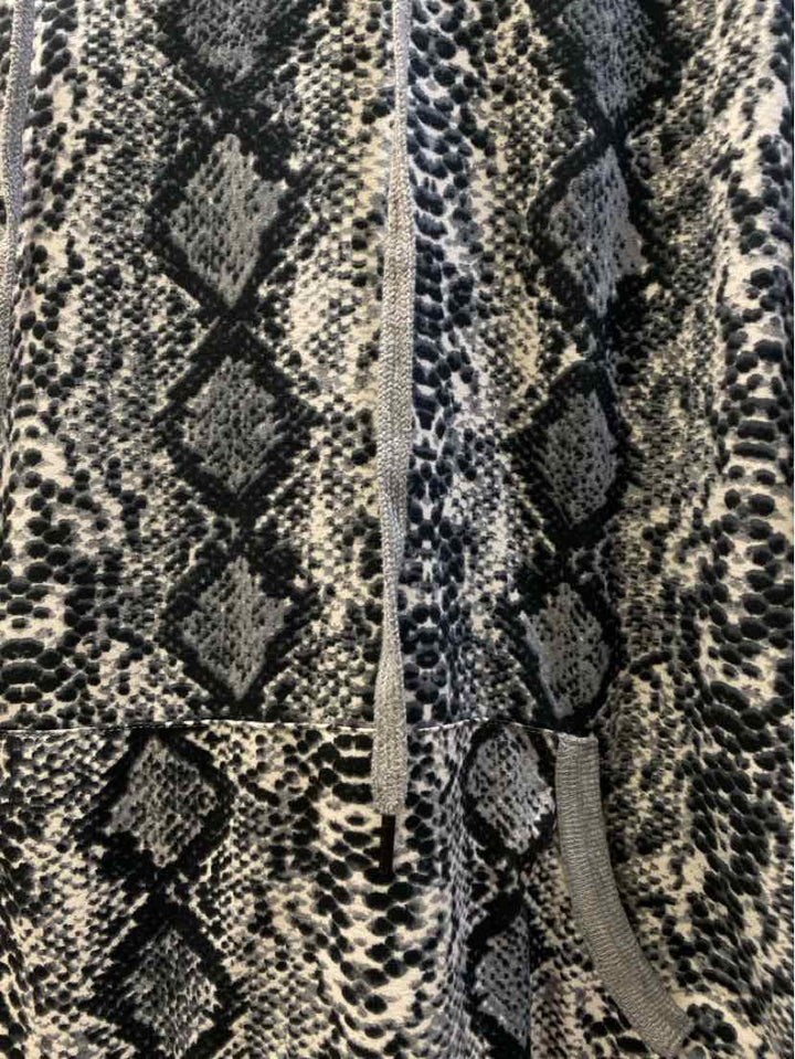 Lildy Size S pullover