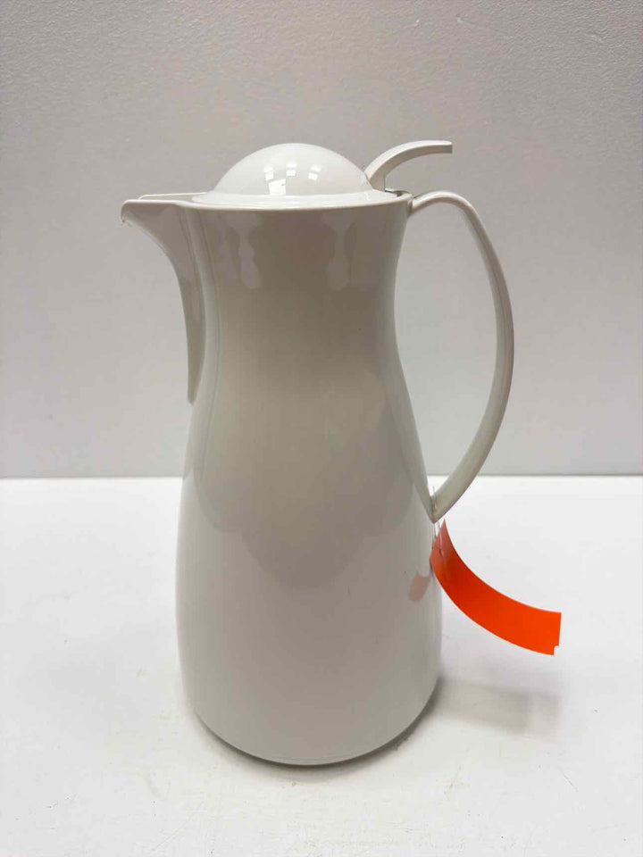 PAMPERED CHEF Carafe