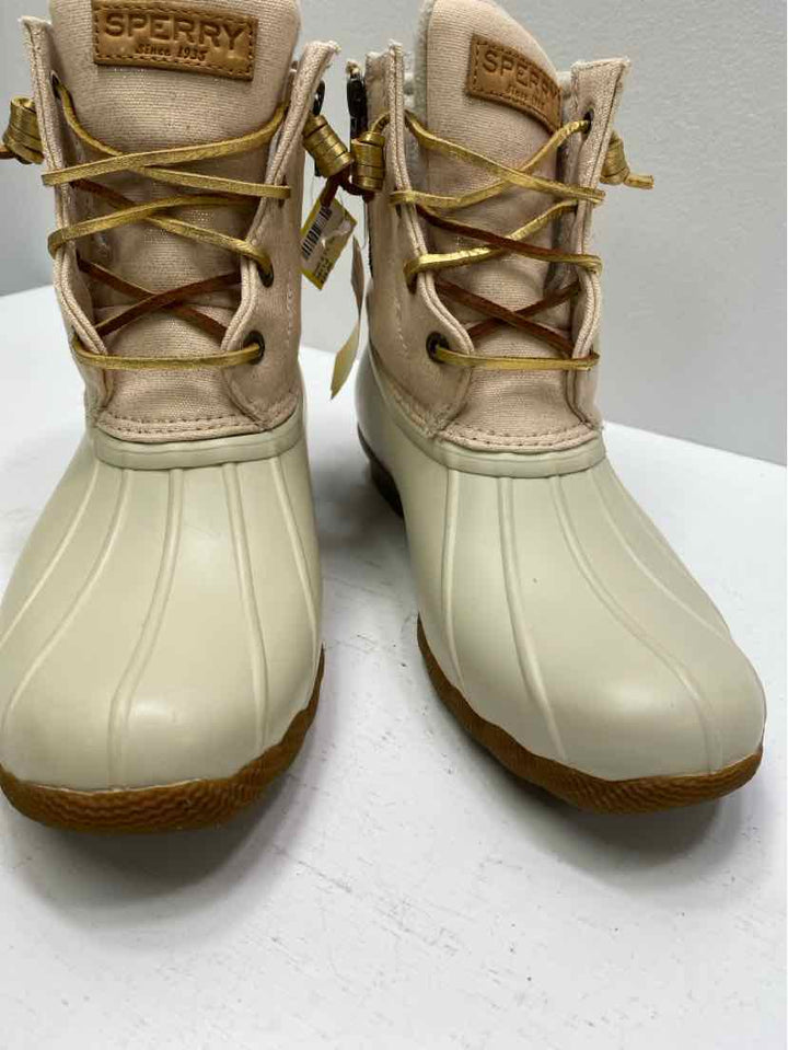 Sperry 7.5 Boots