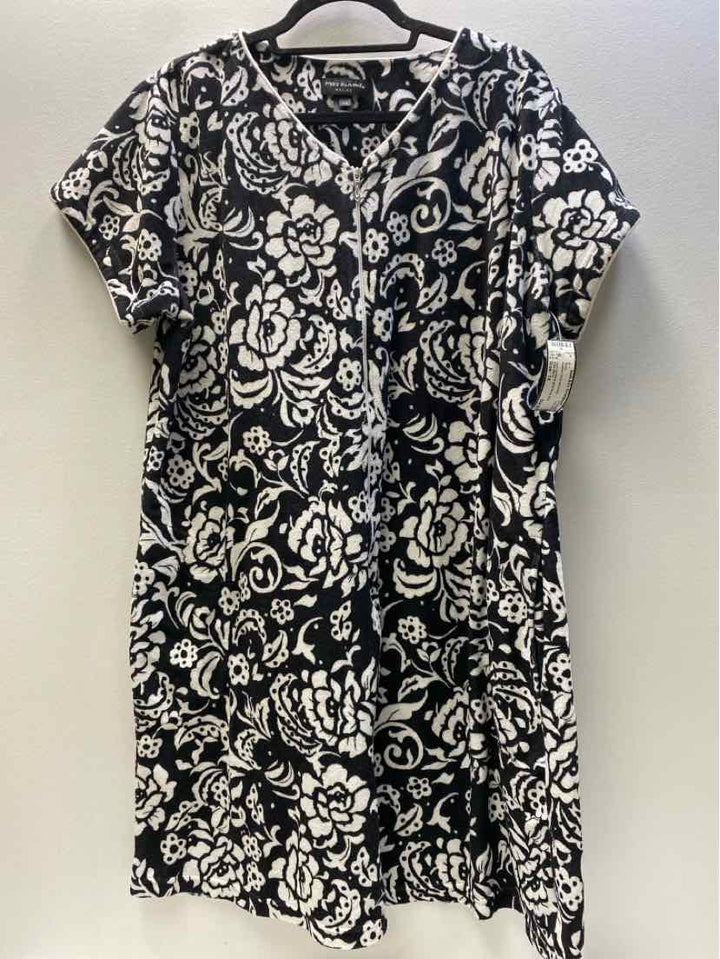 miss elaine Size 1X Robe