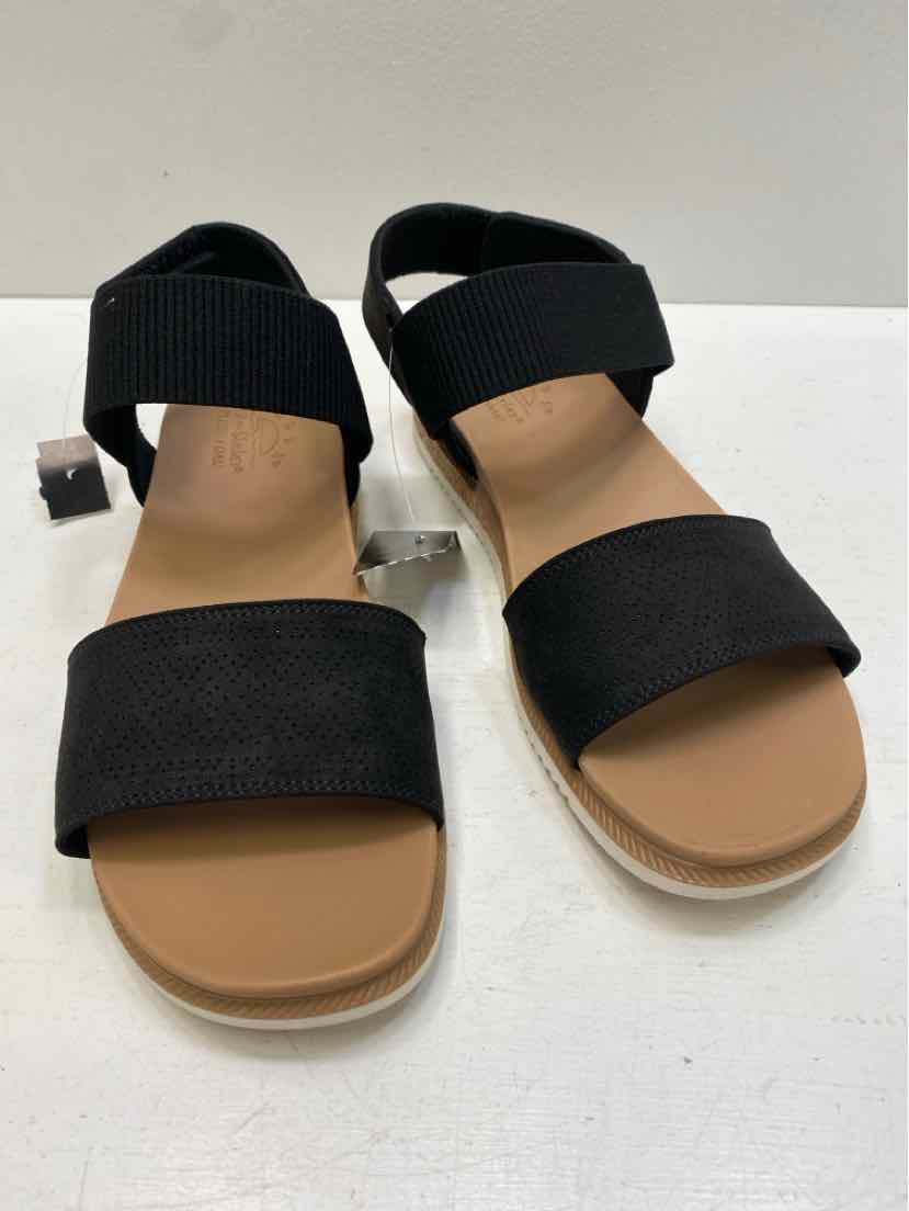 BOBS 8.5 Sandals