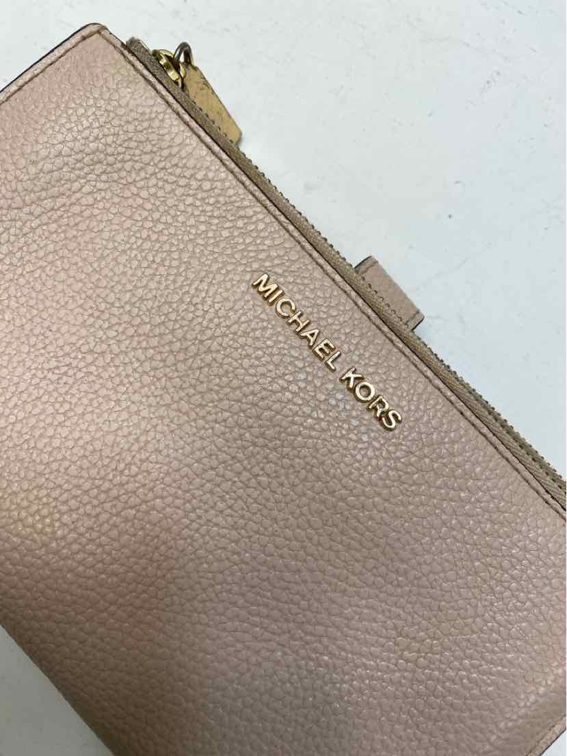 Michael Kors Wristlet