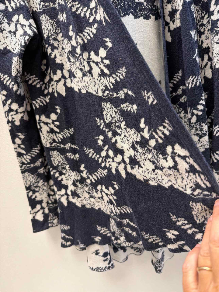 Belldini Size M Cardigan