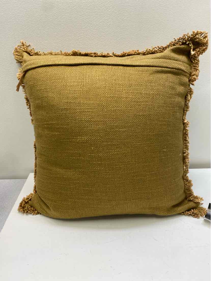 throw pillow
